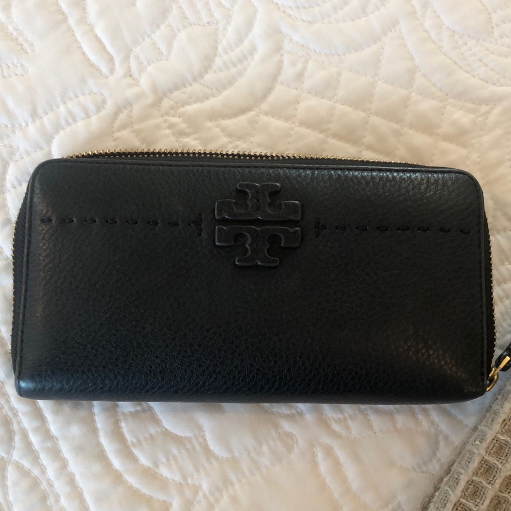 Tory Burch wrap around wallet
